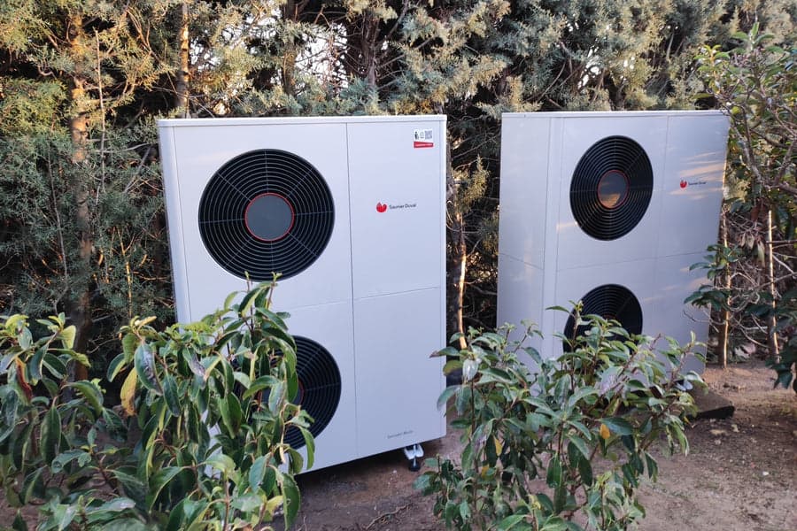 Aerotermia funcionando con radiadores en una vivienda
