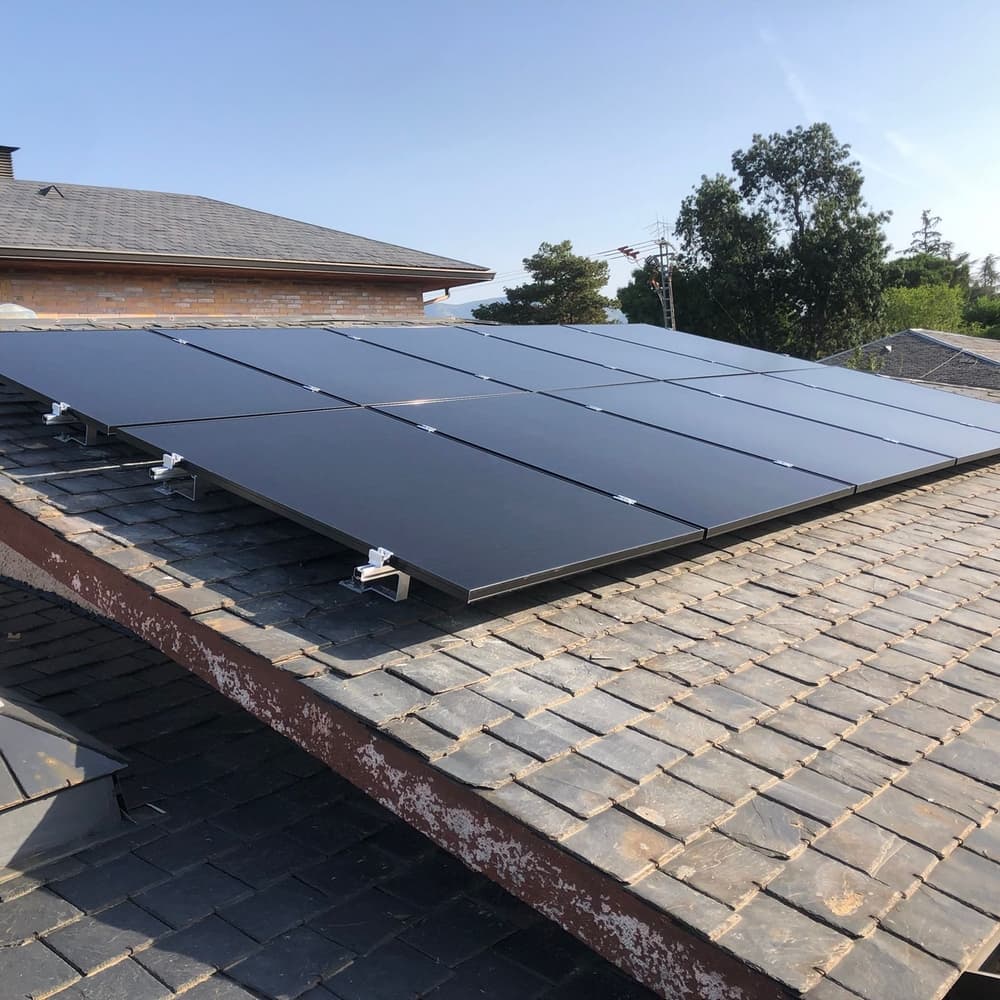 Factura de la luz reducida con autoconsumo solar